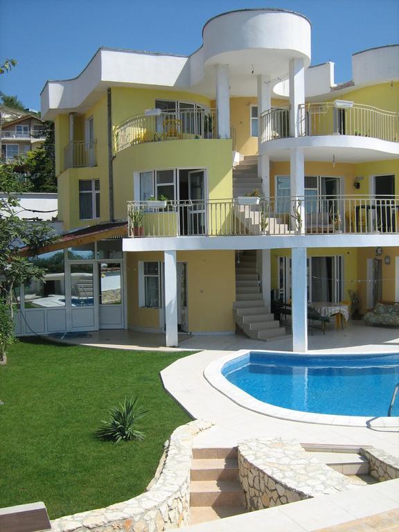 Eli Guest House Balchik Exterior photo